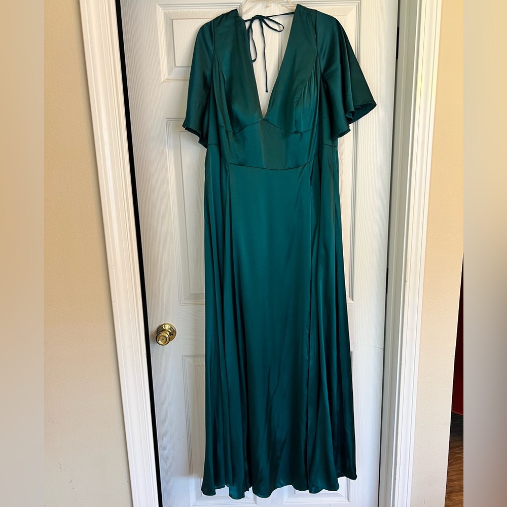 David's Bridal Green Flutter Sleeve V-Neck Maxi Dress